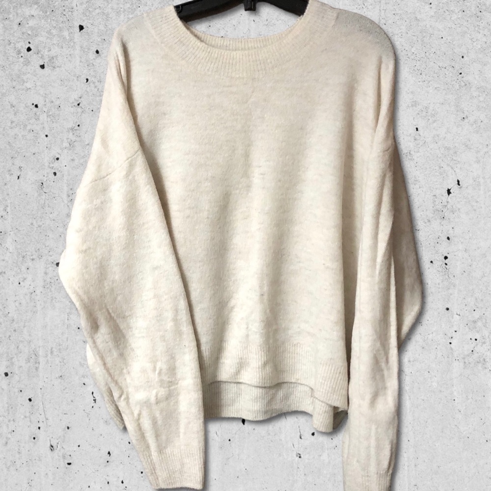 H&M • Cream Sweater • Super Soft • Large